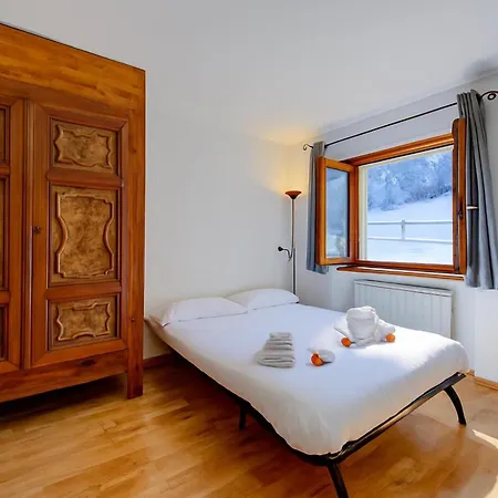 Clotes In - Out - Happy * Oulx