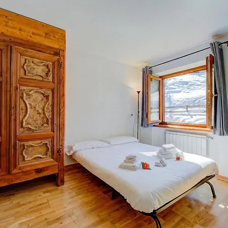 Apartment Clotes In - Out - Happy Sauze D'Oulx