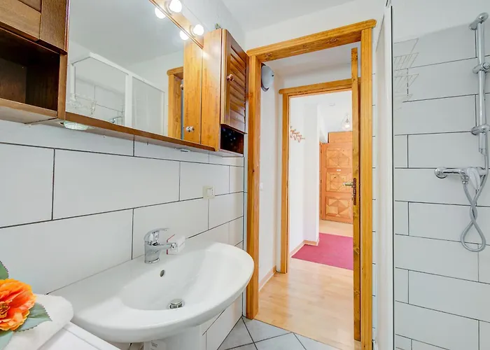 Clotes In - Out - Happy *